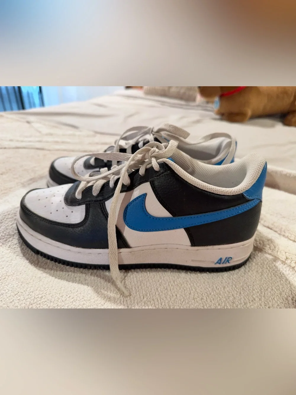 Kids Black, Blue & White Nike Air Sneakers 7Y